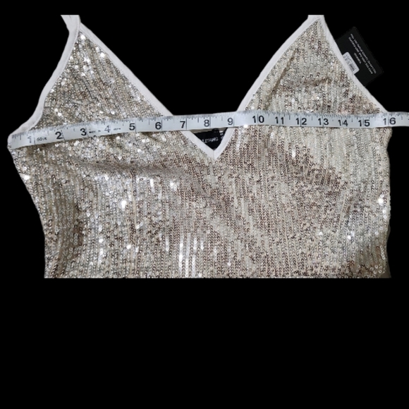 NWT Pretty Little Thing Silver Sequin Split Midi Dress Size: US -8 - Picture 5 of 16